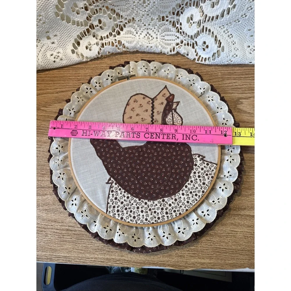 Vintage Chicken Quilter's Embroidery Patchwork Quilt Style Wall Art